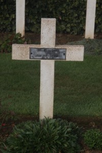 Aubigny Communal Cemetery Extension - Quitles, Robert